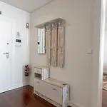 Bogi's By Lovelystay Apartamento