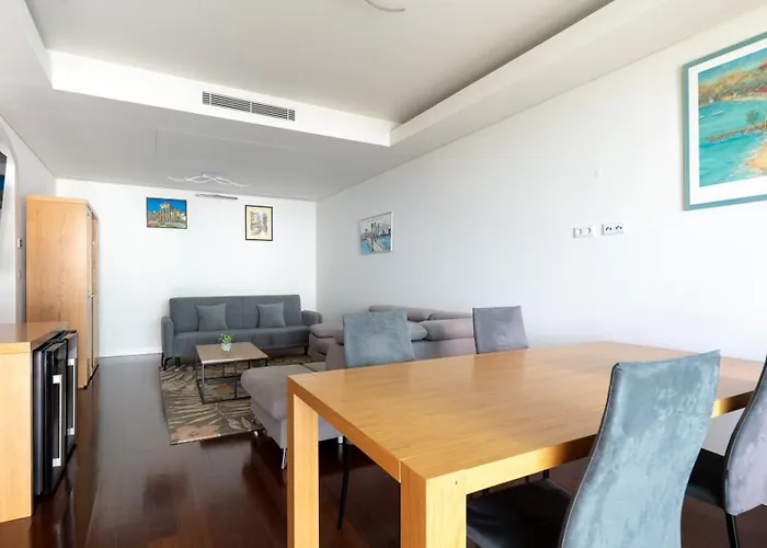 Bogi's By Lovelystay Funchal